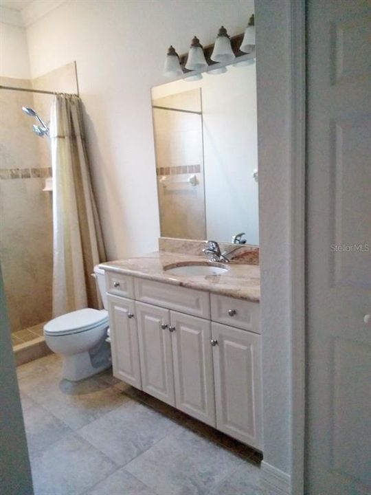 Activo con contrato: $1,129,000 (4 camas, 3 baños, 2563 Pies cuadrados)