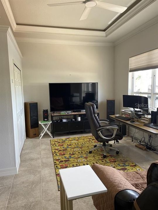 Activo con contrato: $1,129,000 (4 camas, 3 baños, 2563 Pies cuadrados)