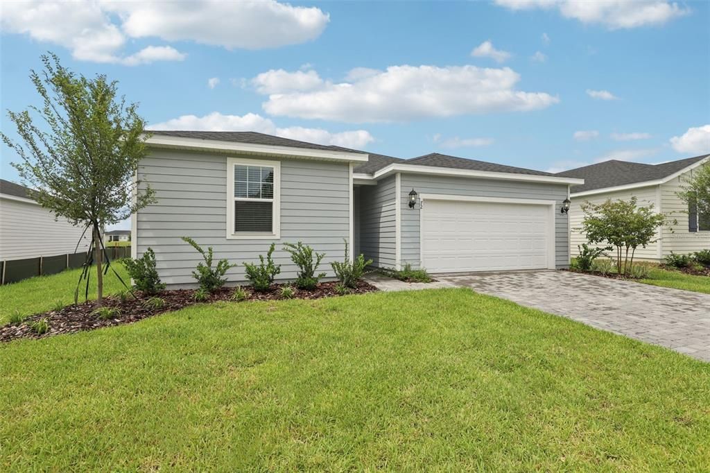 Под контрактом: $386,990 (4 спален, 3 ванн, 2193 Квадратных фут)