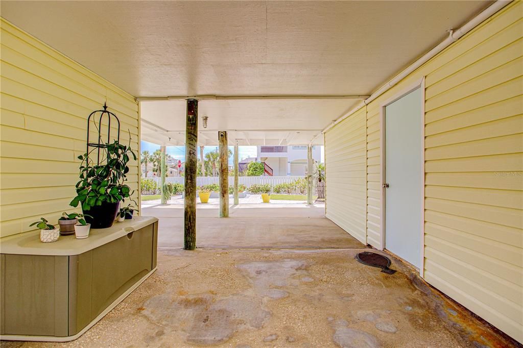 Active With Contract: $599,000 (3 beds, 2 baths, 1948 Square Feet)