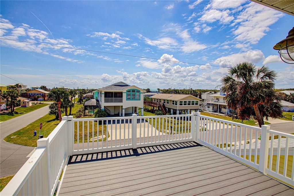 Active With Contract: $599,000 (3 beds, 2 baths, 1948 Square Feet)