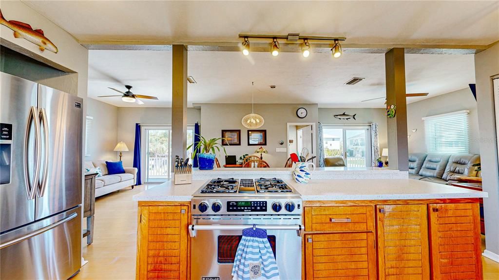 Active With Contract: $599,000 (3 beds, 2 baths, 1948 Square Feet)