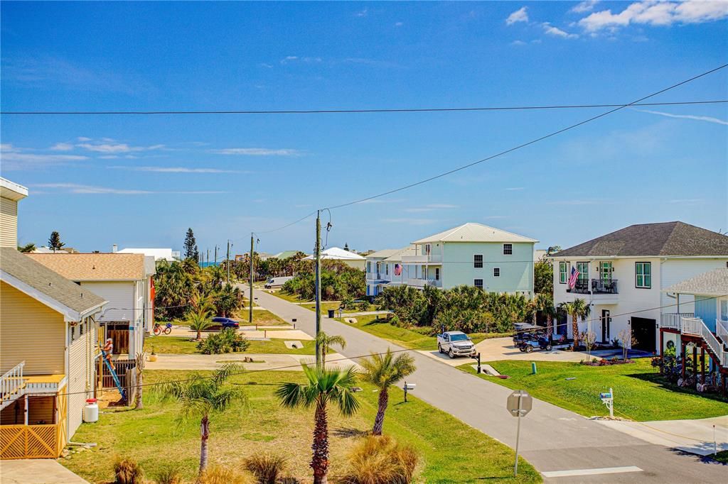 Active With Contract: $599,000 (3 beds, 2 baths, 1948 Square Feet)