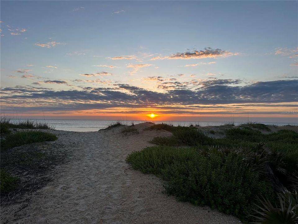 Active With Contract: $599,000 (3 beds, 2 baths, 1948 Square Feet)