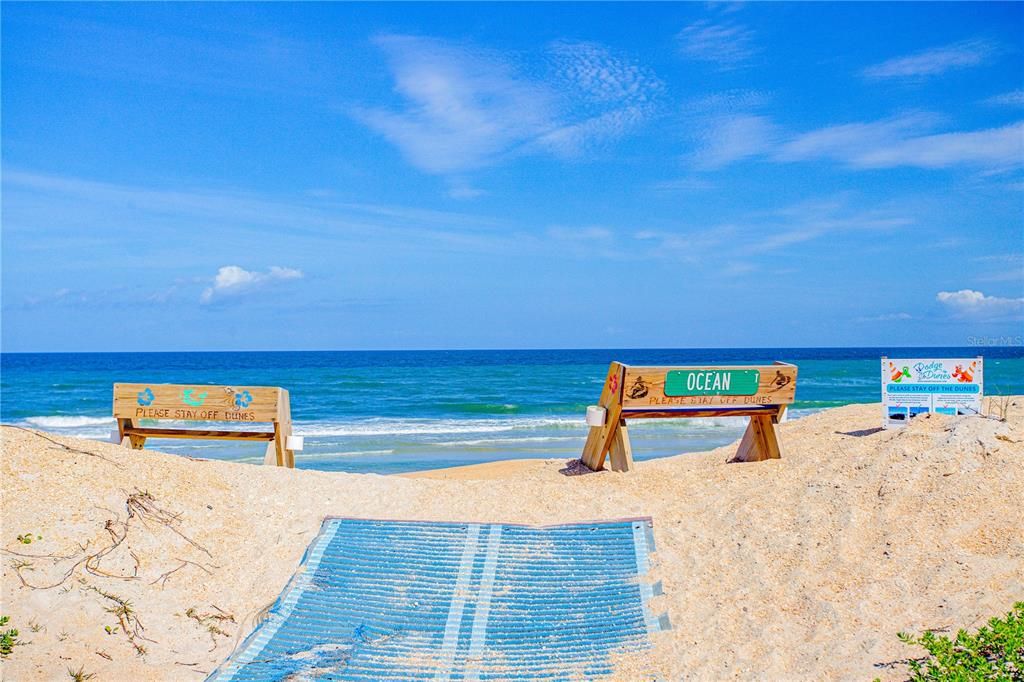 Active With Contract: $599,000 (3 beds, 2 baths, 1948 Square Feet)