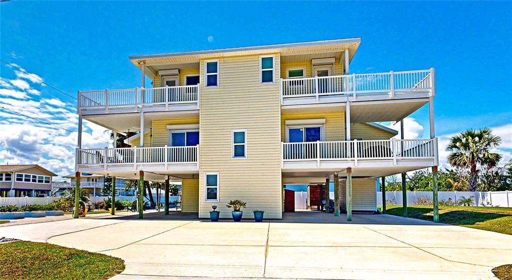 Active With Contract: $599,000 (3 beds, 2 baths, 1948 Square Feet)