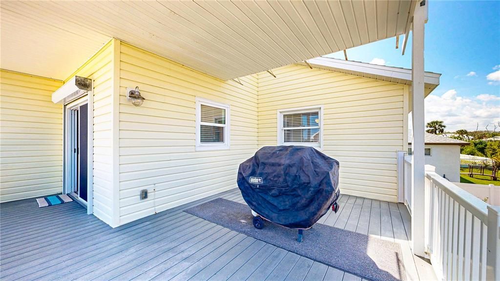 Active With Contract: $599,000 (3 beds, 2 baths, 1948 Square Feet)