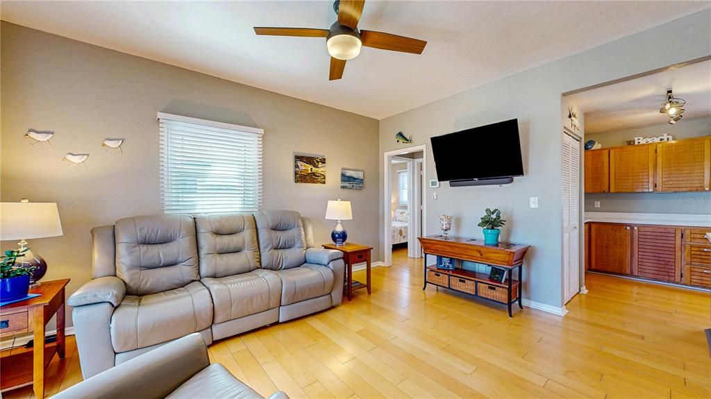 Active With Contract: $599,000 (3 beds, 2 baths, 1948 Square Feet)