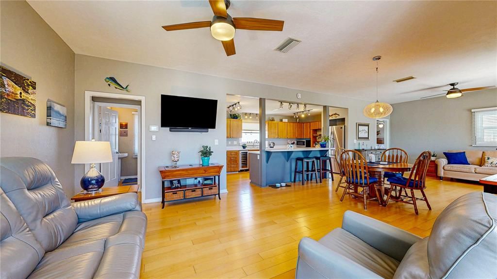 Active With Contract: $599,000 (3 beds, 2 baths, 1948 Square Feet)