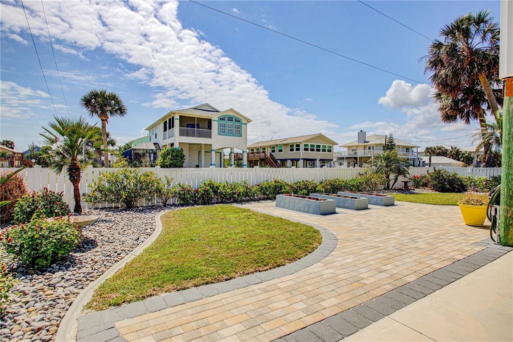 Active With Contract: $599,000 (3 beds, 2 baths, 1948 Square Feet)