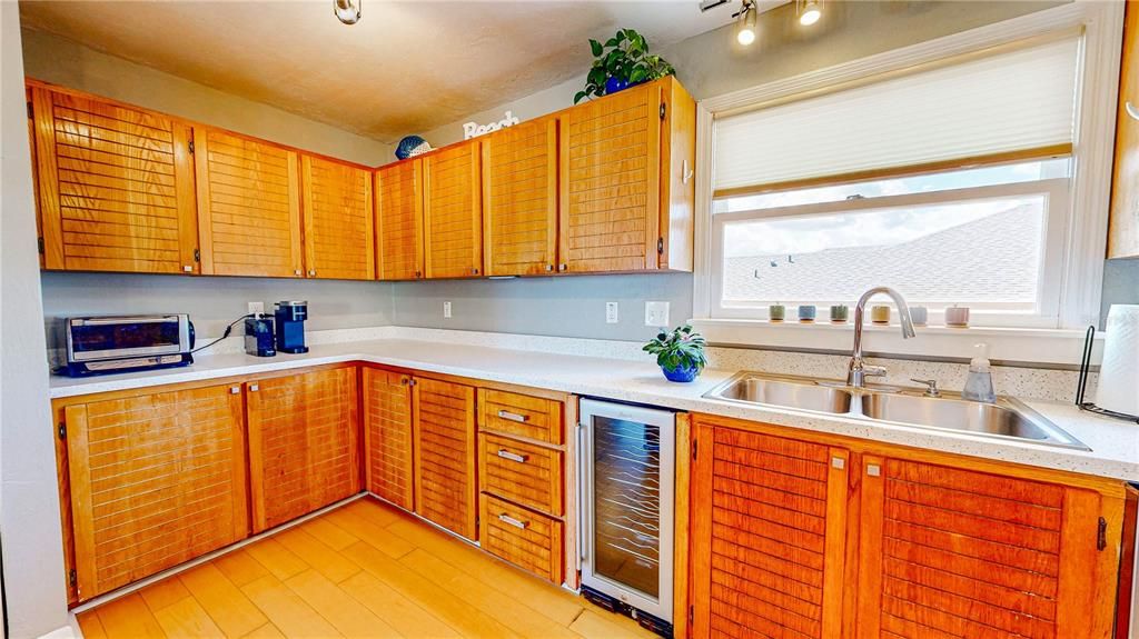 Active With Contract: $599,000 (3 beds, 2 baths, 1948 Square Feet)