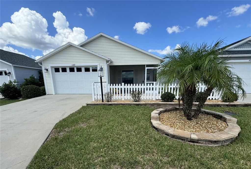 Recently Rented: $1,850 (2 beds, 2 baths, 1184 Square Feet)