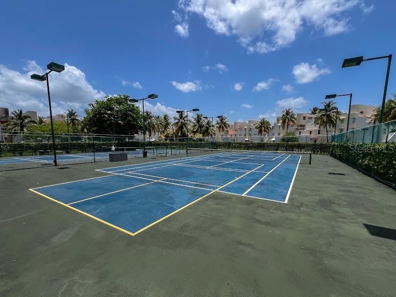 For Rent: $4,000 (4 beds, 4 baths, 0 Square Feet)