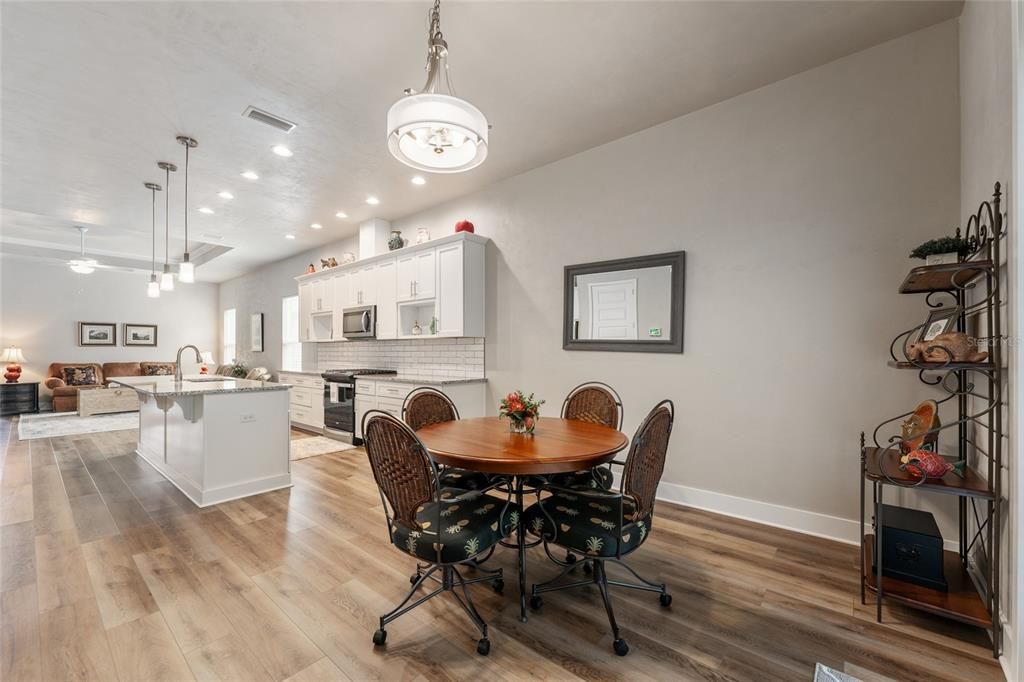 For Sale: $390,000 (3 beds, 2 baths, 2016 Square Feet)