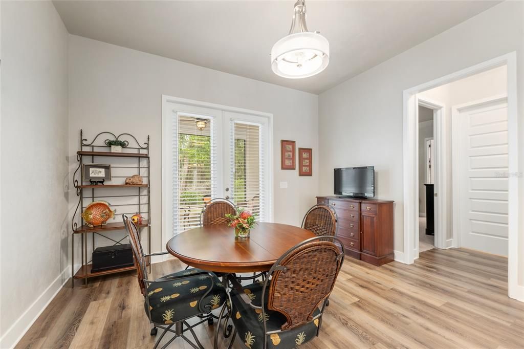 For Sale: $390,000 (3 beds, 2 baths, 2016 Square Feet)