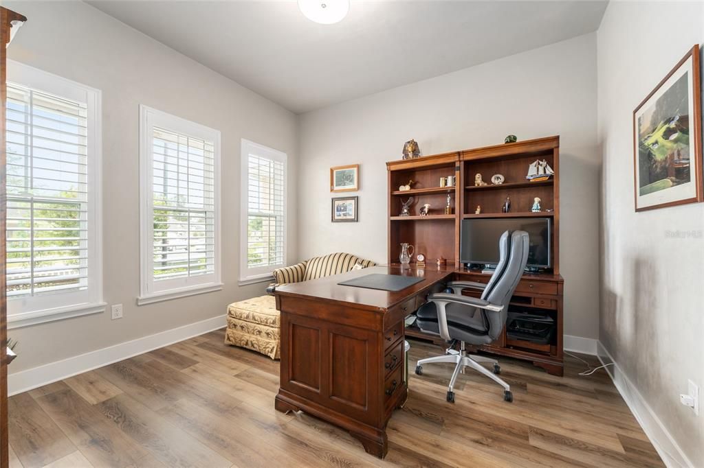 For Sale: $390,000 (3 beds, 2 baths, 2016 Square Feet)