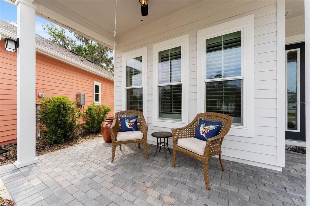 For Sale: $390,000 (3 beds, 2 baths, 2016 Square Feet)