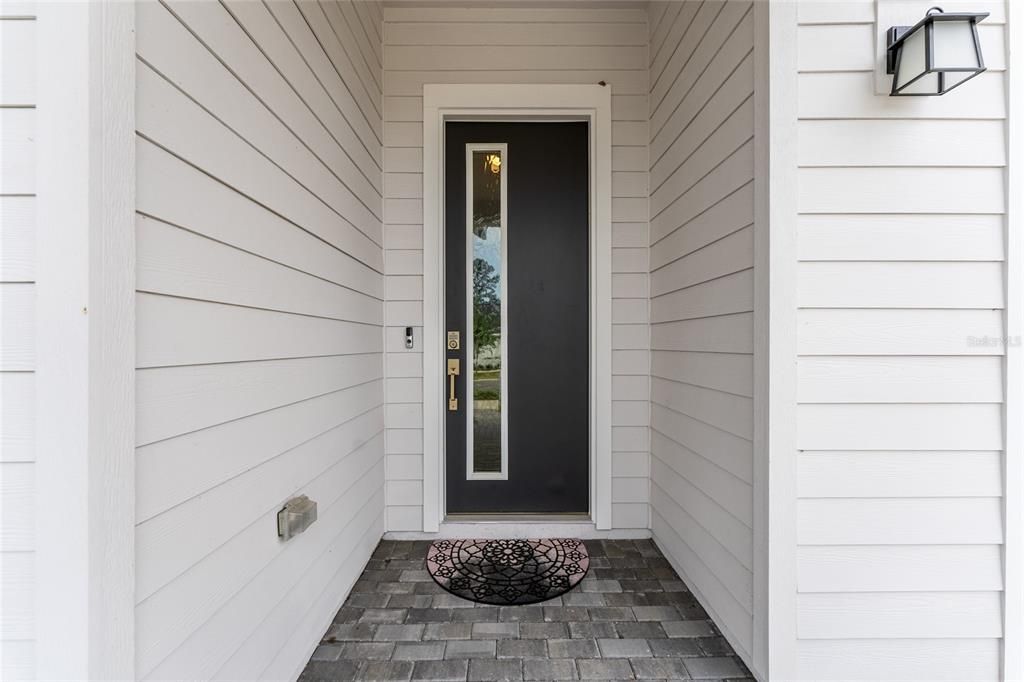 For Sale: $390,000 (3 beds, 2 baths, 2016 Square Feet)