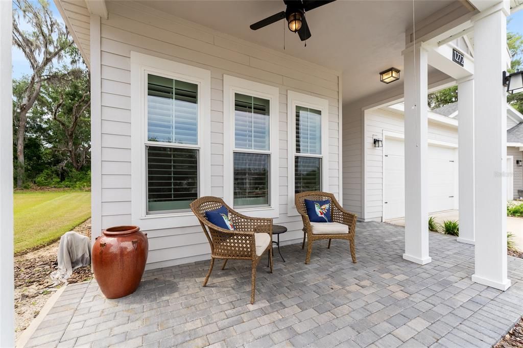 For Sale: $390,000 (3 beds, 2 baths, 2016 Square Feet)