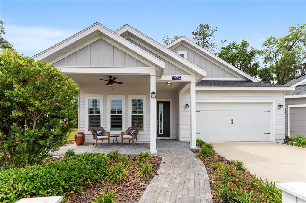 For Sale: $390,000 (3 beds, 2 baths, 2016 Square Feet)