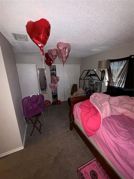 待售: $109,000 (3 贝兹, 2 浴室, 1408 平方英尺)