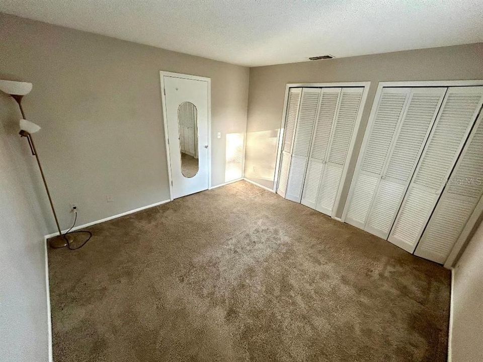 For Rent: $1,125 (2 beds, 1 baths, 900 Square Feet)
