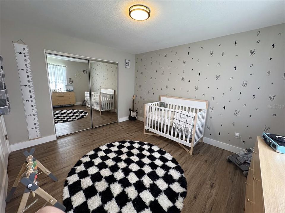 For Sale: $370,000 (4 beds, 3 baths, 2317 Square Feet)