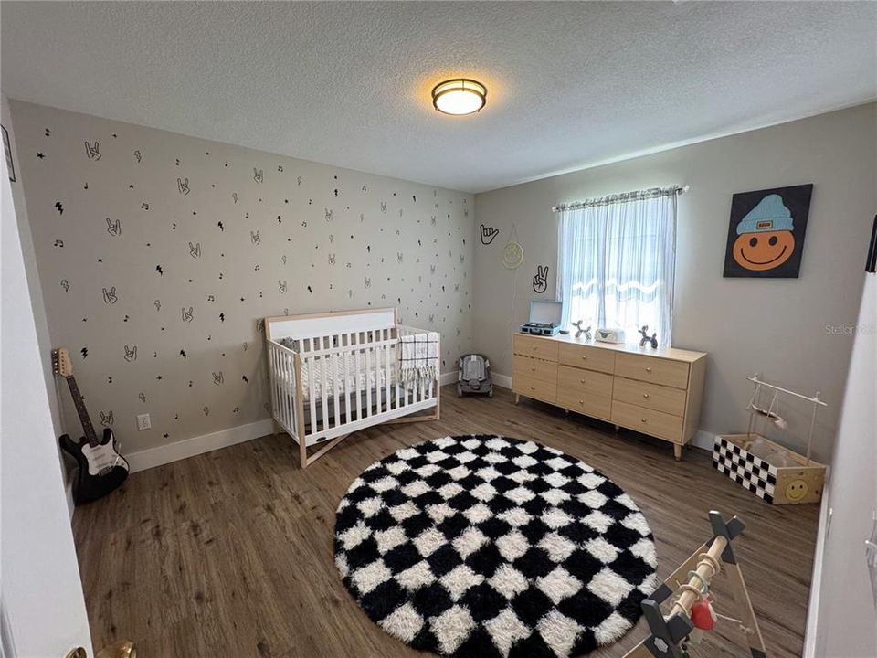 For Sale: $370,000 (4 beds, 3 baths, 2317 Square Feet)