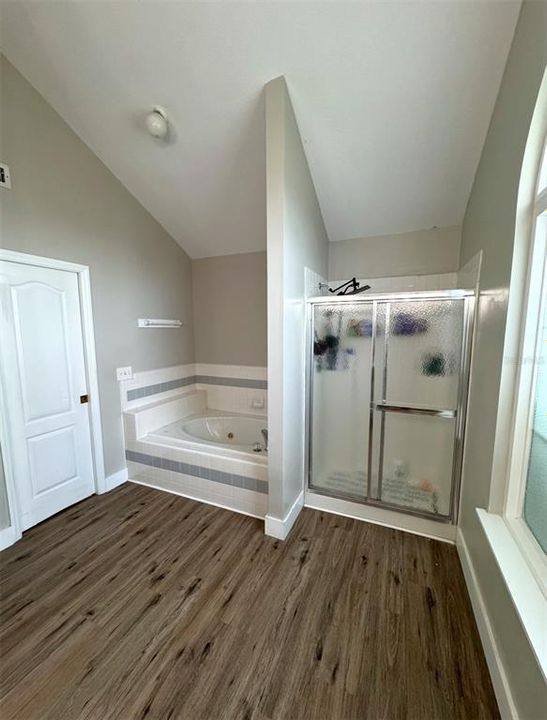 For Sale: $370,000 (4 beds, 3 baths, 2317 Square Feet)