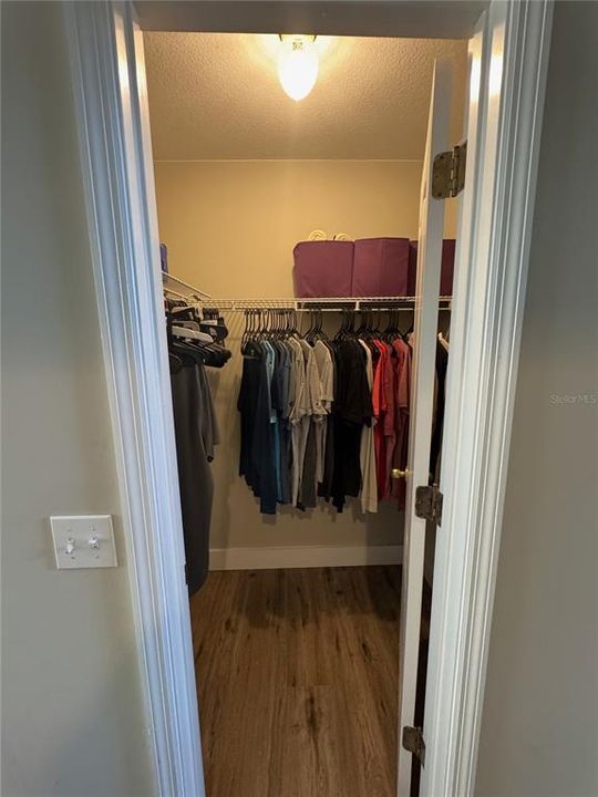 For Sale: $370,000 (4 beds, 3 baths, 2317 Square Feet)