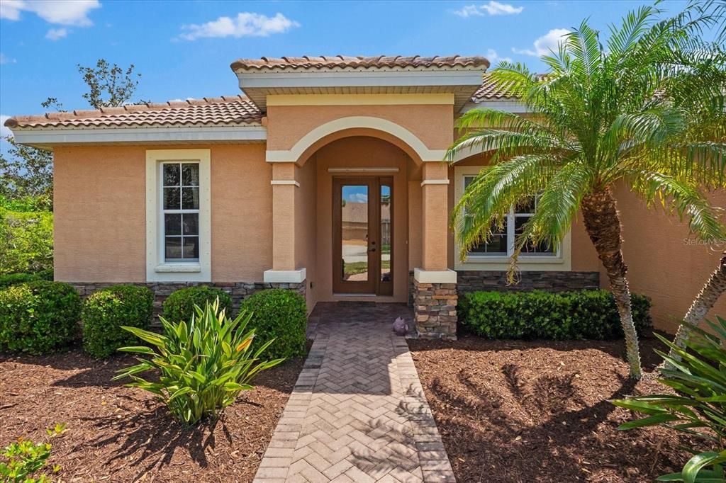 Recientemente alquilado: $3,500 (3 camas, 2 baños, 2053 Pies cuadrados)