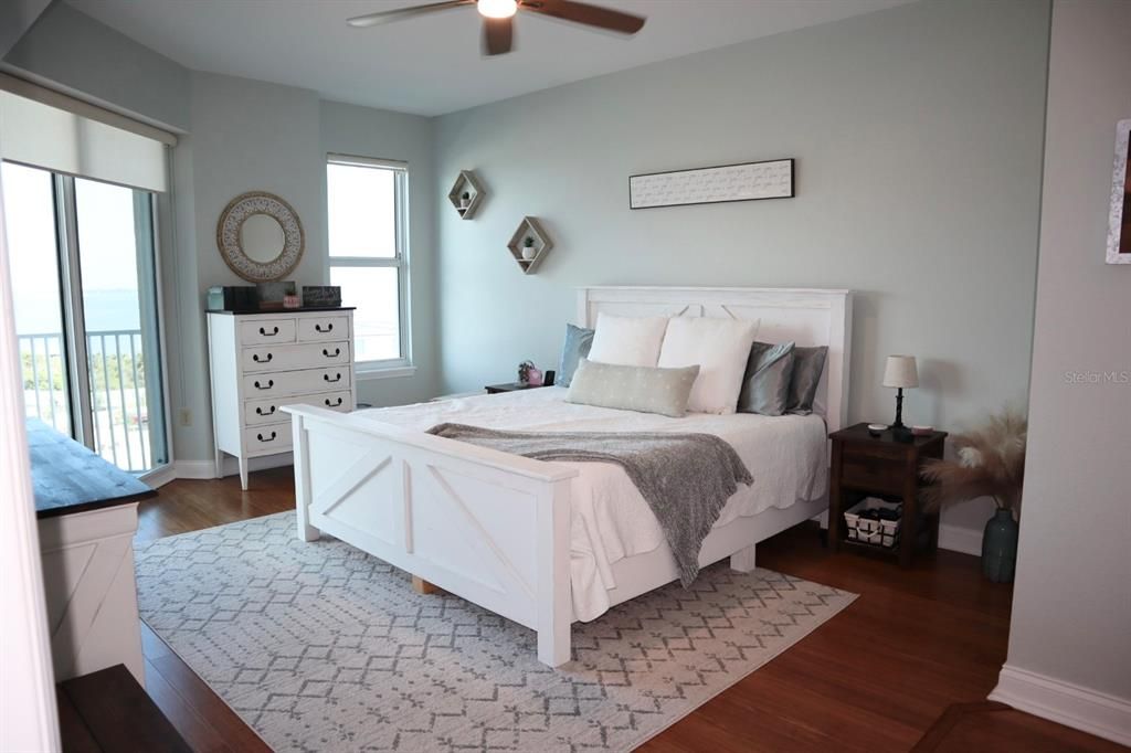 На продажу: $357,500 (2 спален, 2 ванн, 1615 Квадратных фут)