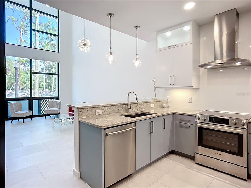 For Sale: $550,000 (2 beds, 2 baths, 1550 Square Feet)