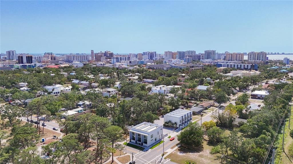 For Sale: $550,000 (2 beds, 2 baths, 1550 Square Feet)