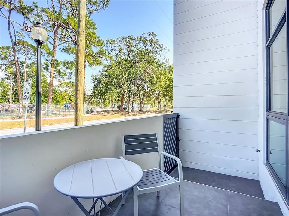 For Sale: $550,000 (2 beds, 2 baths, 1550 Square Feet)