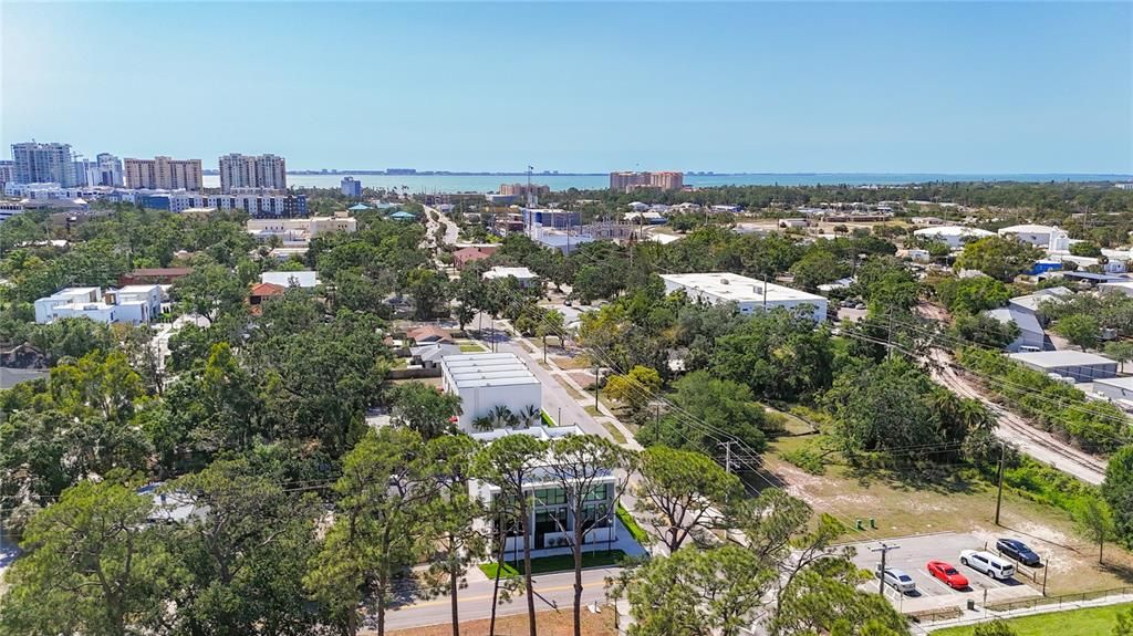 For Sale: $550,000 (2 beds, 2 baths, 1550 Square Feet)