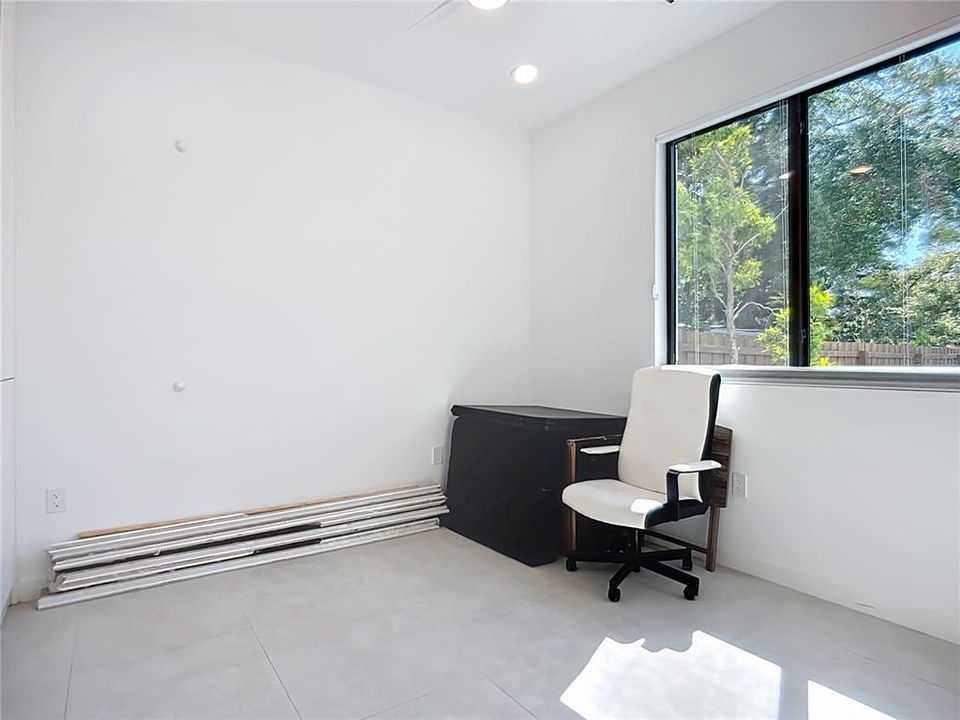 For Sale: $550,000 (2 beds, 2 baths, 1550 Square Feet)