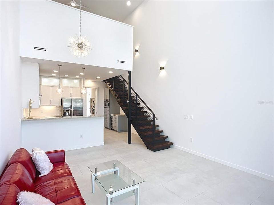 For Sale: $550,000 (2 beds, 2 baths, 1550 Square Feet)