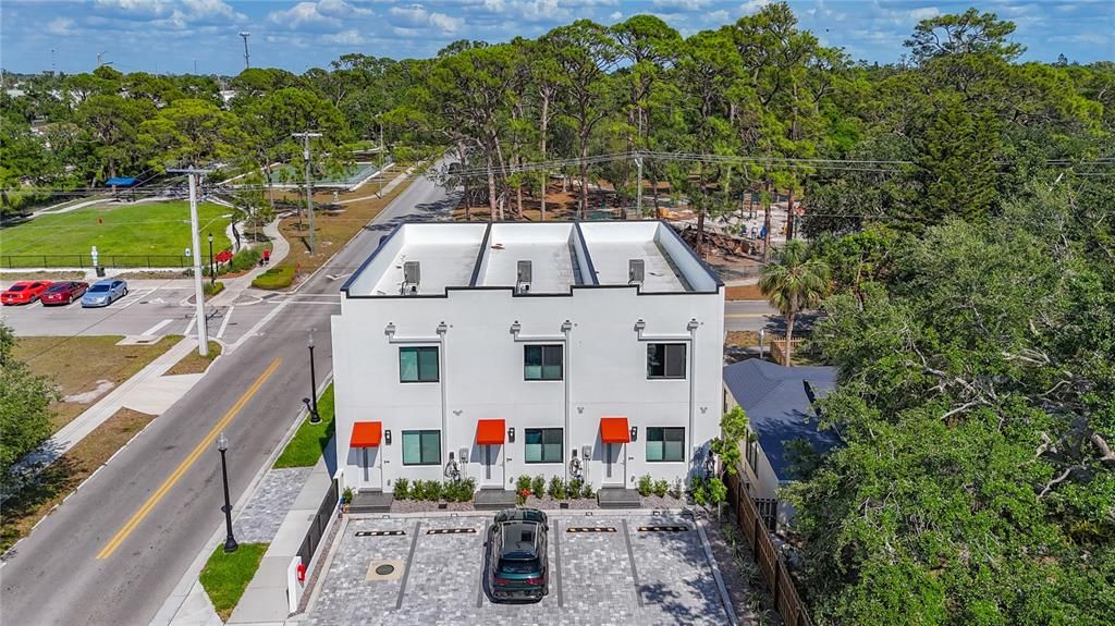 For Sale: $550,000 (2 beds, 2 baths, 1550 Square Feet)