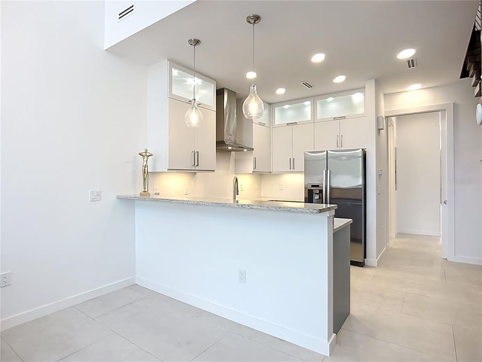 For Sale: $550,000 (2 beds, 2 baths, 1550 Square Feet)