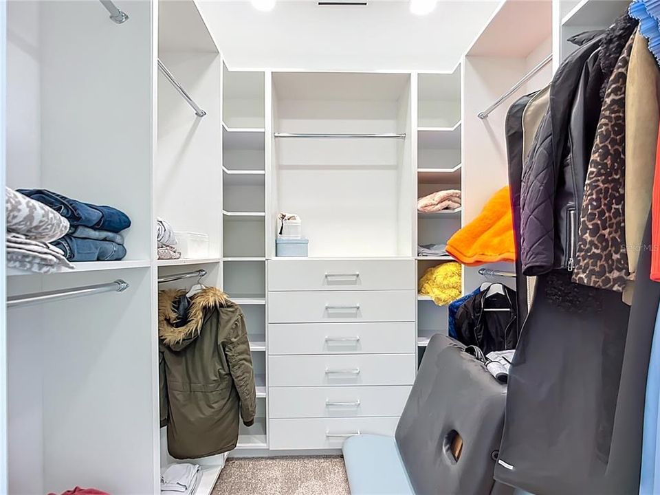 For Sale: $550,000 (2 beds, 2 baths, 1550 Square Feet)