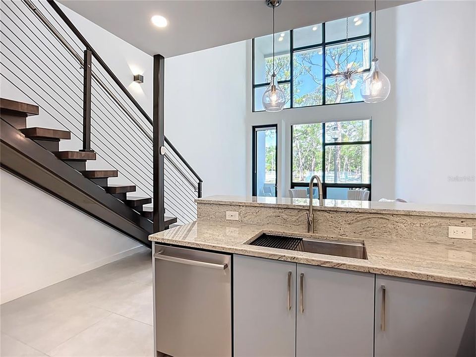 For Sale: $550,000 (2 beds, 2 baths, 1550 Square Feet)