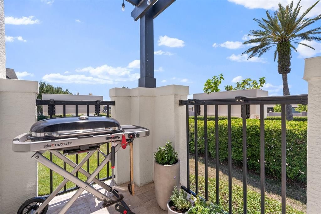 Active With Contract: $430,000 (2 beds, 3 baths, 1506 Square Feet)