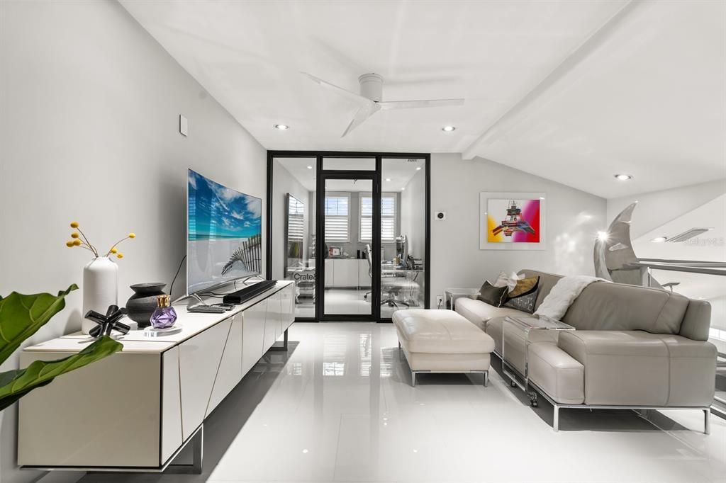 Active With Contract: $430,000 (2 beds, 3 baths, 1506 Square Feet)