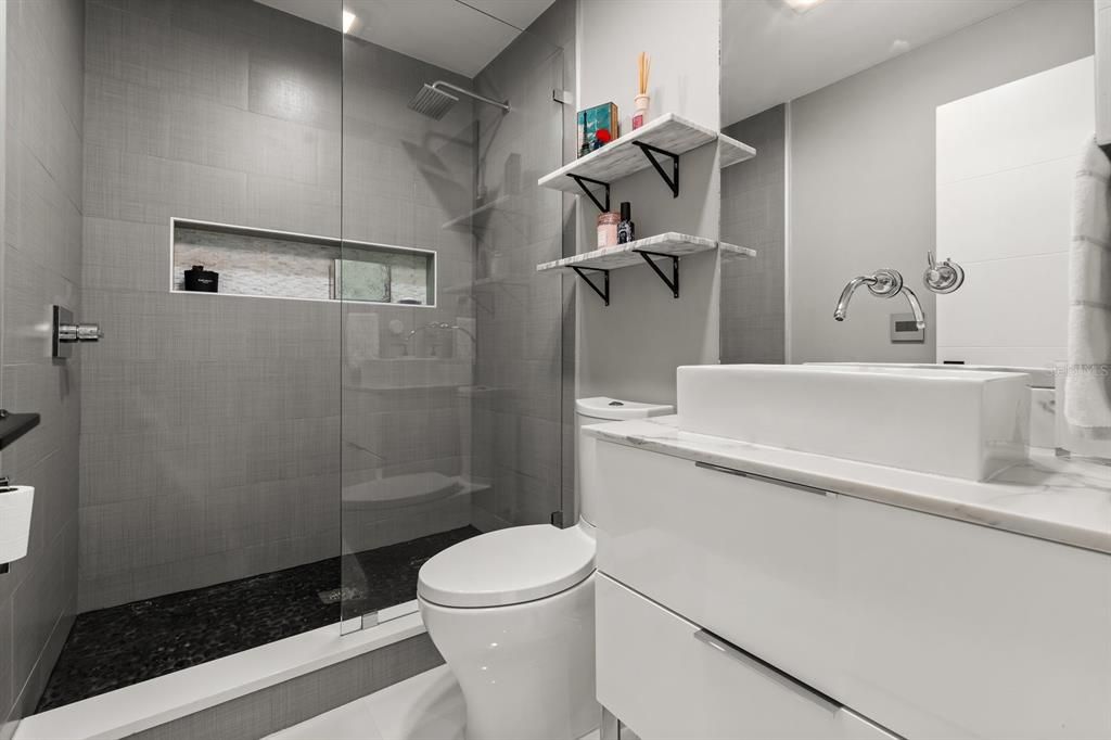 Active With Contract: $430,000 (2 beds, 3 baths, 1506 Square Feet)