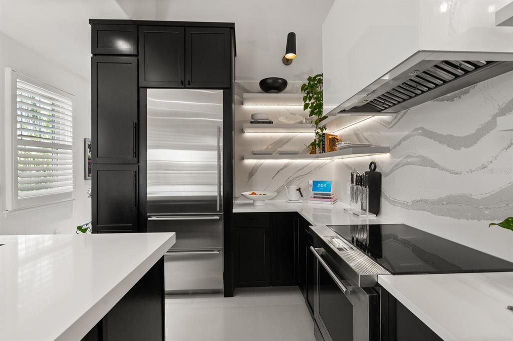 Active With Contract: $430,000 (2 beds, 3 baths, 1506 Square Feet)