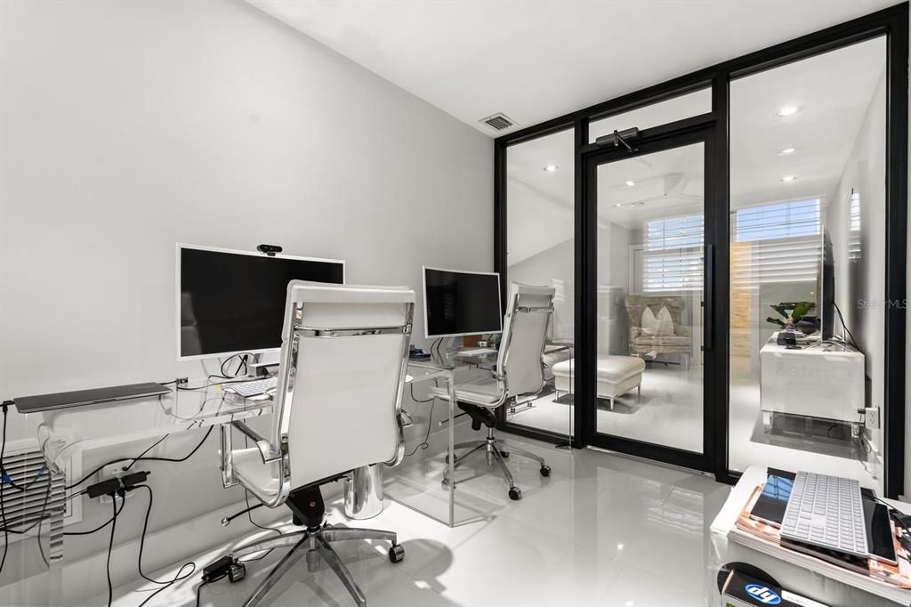 Active With Contract: $430,000 (2 beds, 3 baths, 1506 Square Feet)