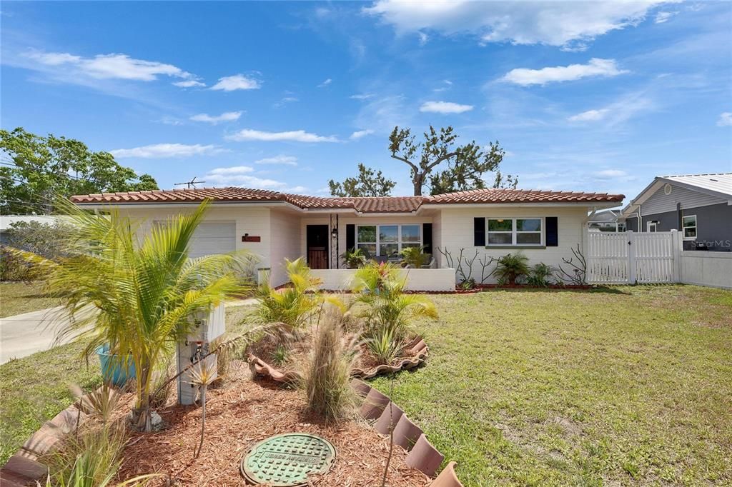 Recently Sold: $499,900 (2 beds, 2 baths, 1487 Square Feet)