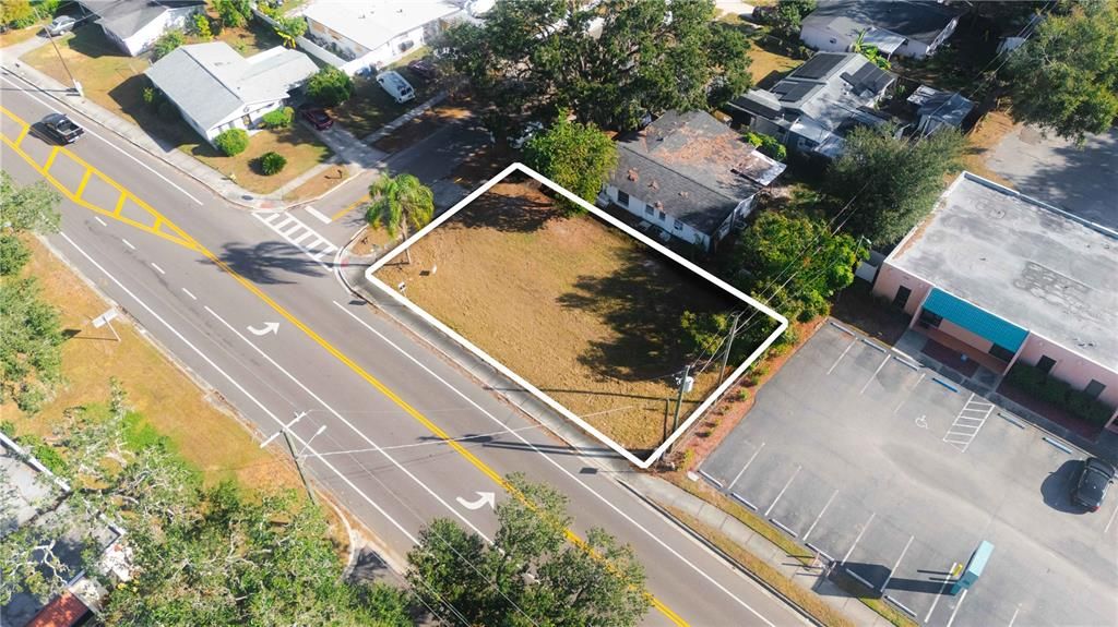 На продажу: $90,000 (0.10 acres)