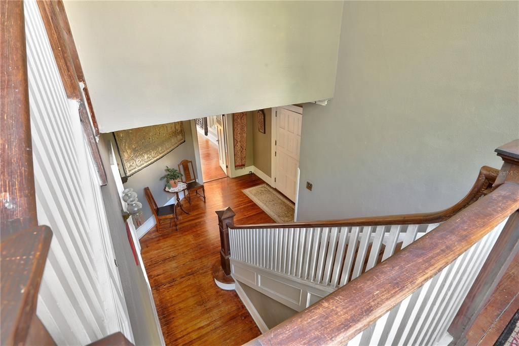 Под контрактом: $892,000 (5 спален, 4 ванн, 4635 Квадратных фут)